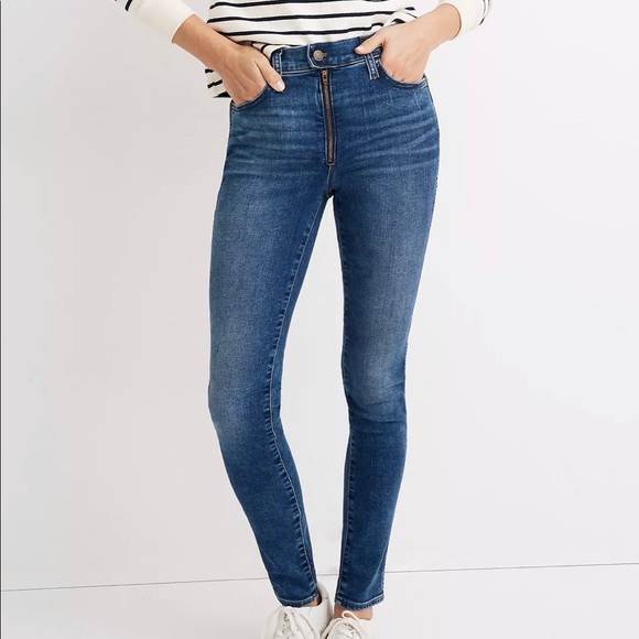Madewell Roadtripper Jeans in Ridgefield Wash - Picture 13 of 13